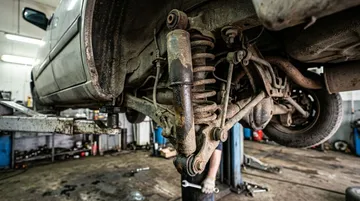 Zużyte amortyzatory a stabilność w manewrze: ukryty problem przy szybkim wyprzedzaniu — miniatura artykułu LDKM.pl